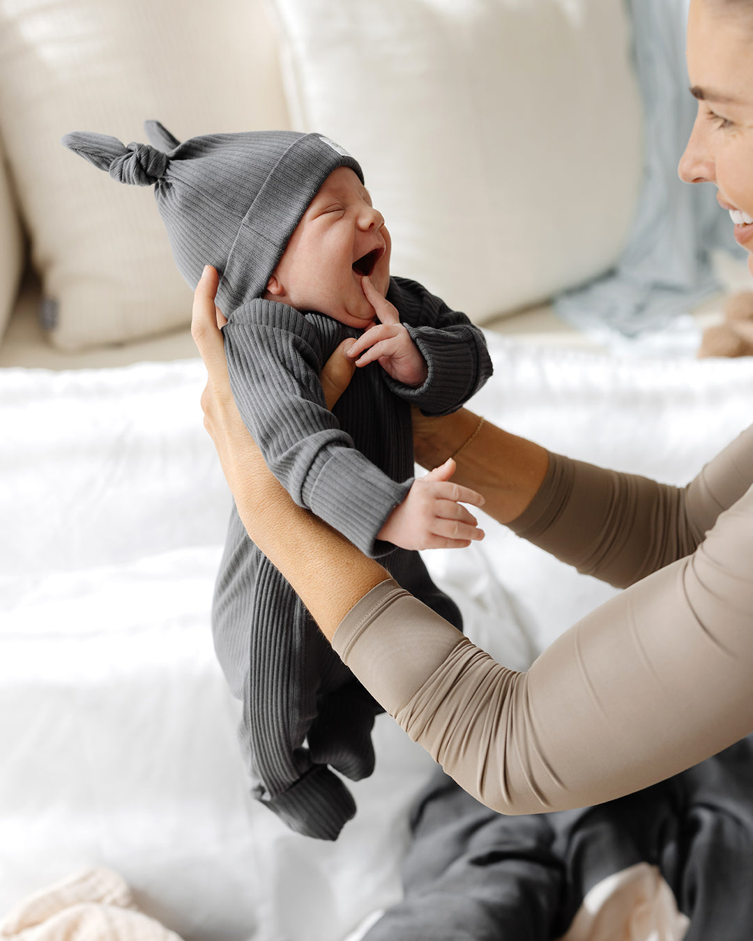 完売　2025AW Baby Pierrot Onesie 3-6М Baby Onesie - Slate – Bowy Made